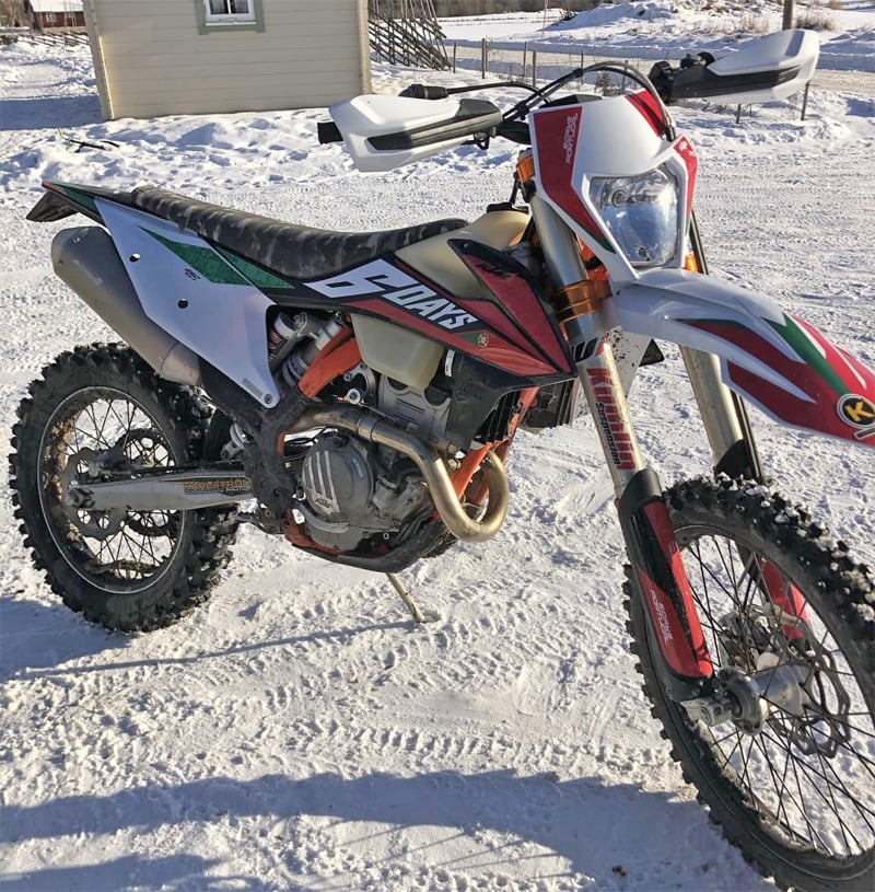 KTM 250 EXC-F Six Days och barncross KTM 85 stulna i Sala