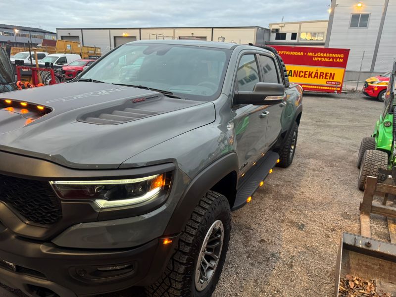 Grå RAM 1500 TRX Crew Cab stulen i Uppsala