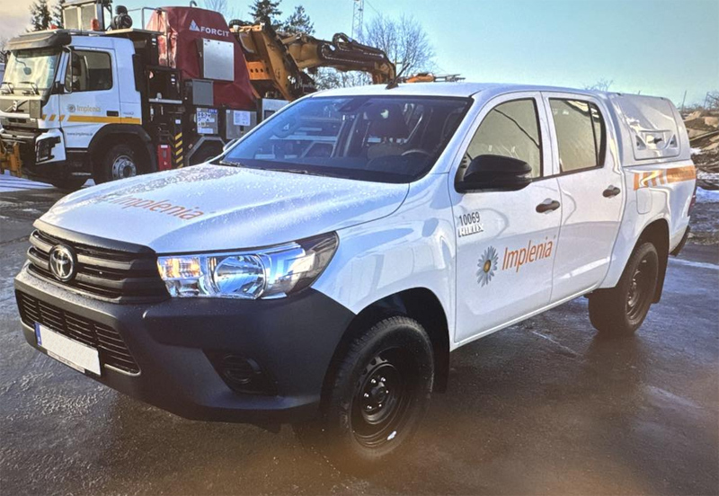 Vit Toyota Hilux Double Cab AWD stulen i Farsta, Stockholm