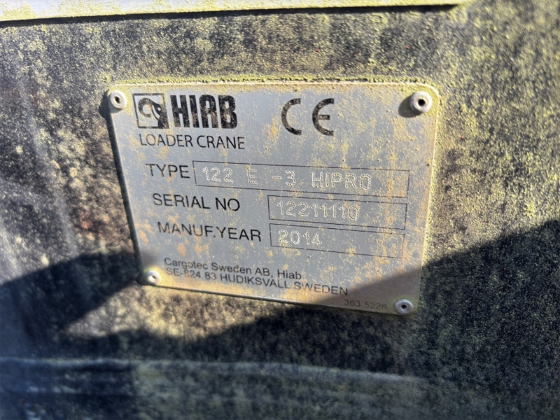 CMT lastväxlarflak med HIAB kran stulet i Hässleholm