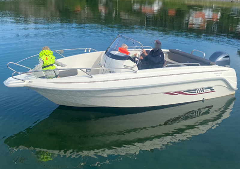 HR 602 CC med 150 Hk Yamaha stulen på trailer i Filipstad