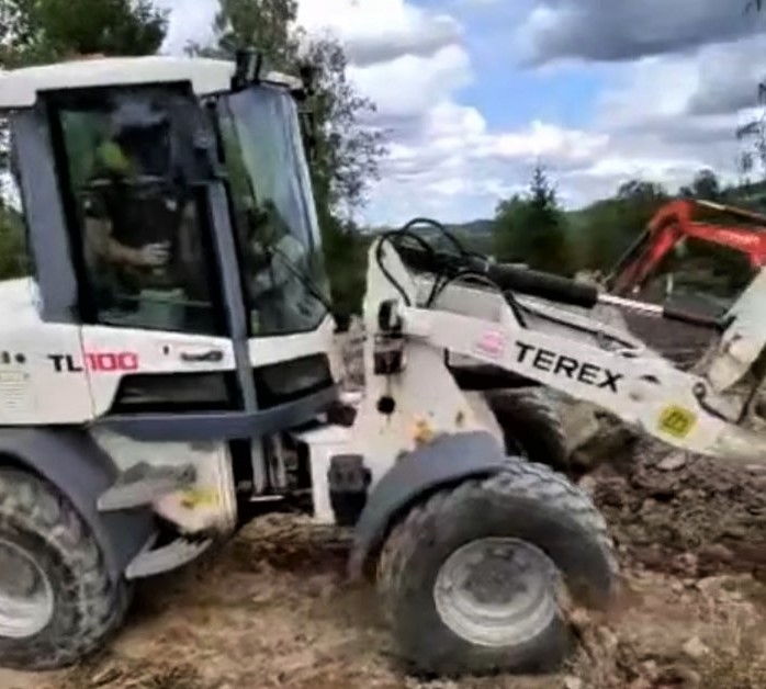 Hjullastare Terex TL100 stulen i Hägersten, Stockholm