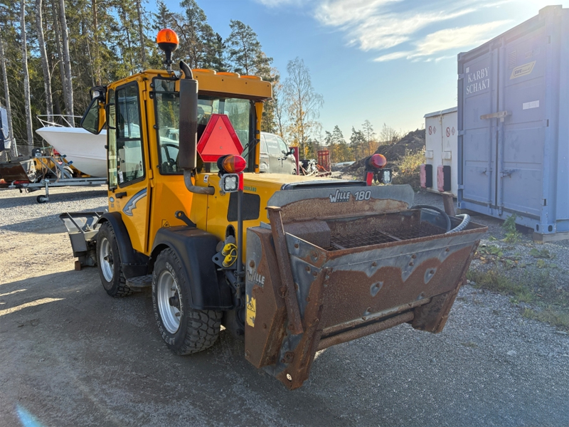 Redskapsbärare Wille 265 stulen i Sundbyberg