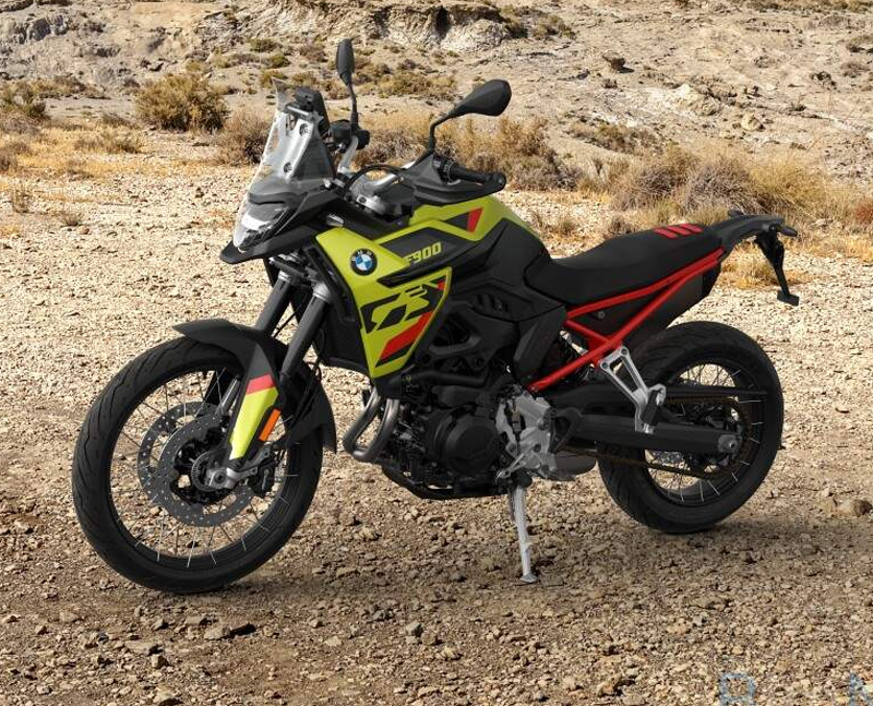 Gul BMW F 900 GS stulen i Göteborg