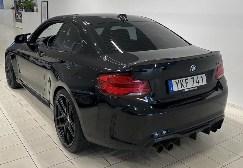 Svart BMW M2 stulen öster om Trelleborg