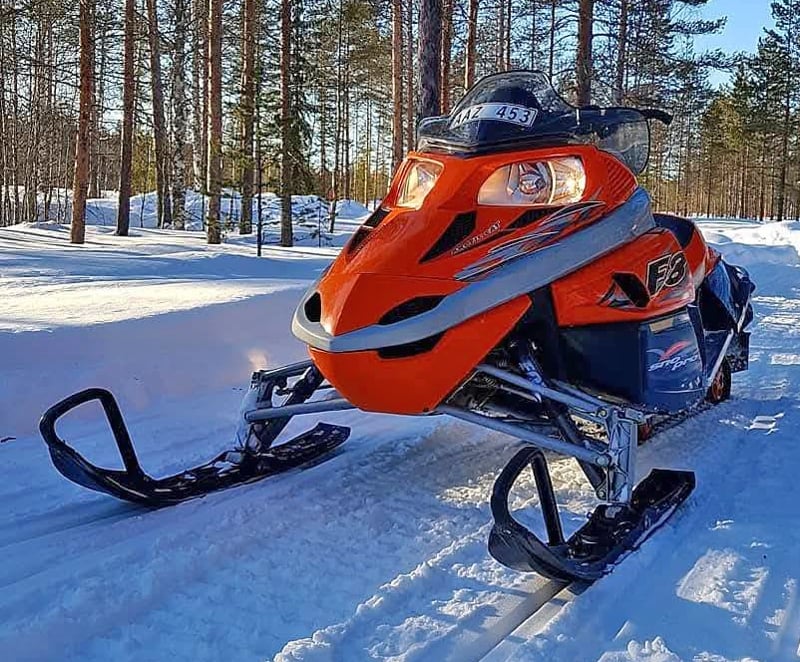 Snöskoter Arctic Cat F8 Sno Pro stulen i Ljusåker utanför Bjurholm