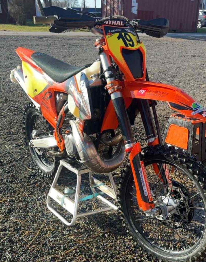 KTM 250 EXC TPI och KTM 350 EXC-F Six Days stulna mellan Vadstena och Skänninge