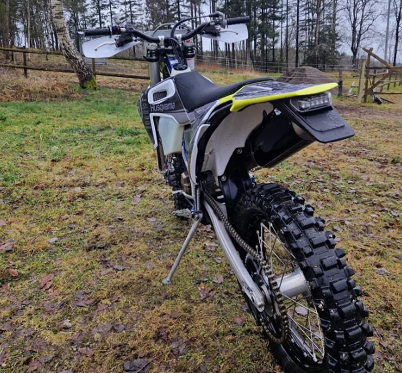 Husqvarna FE 350 stulen nordost om Gråbo