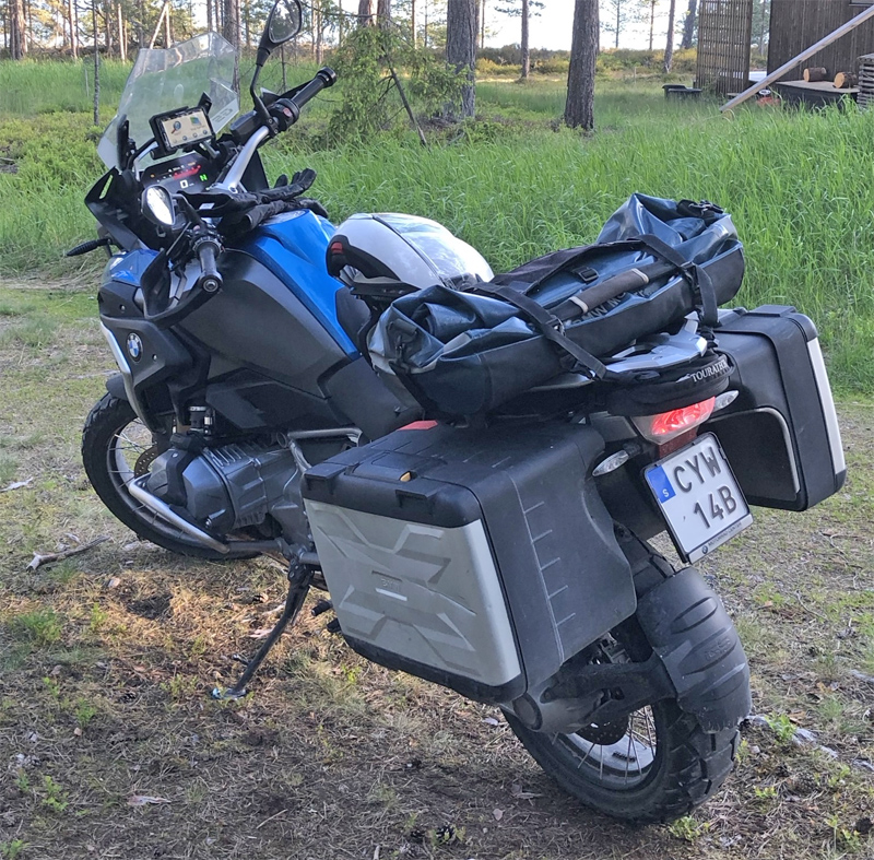 Blå BMW R 1250 GS stulen i Danderyd norr om Stockholm