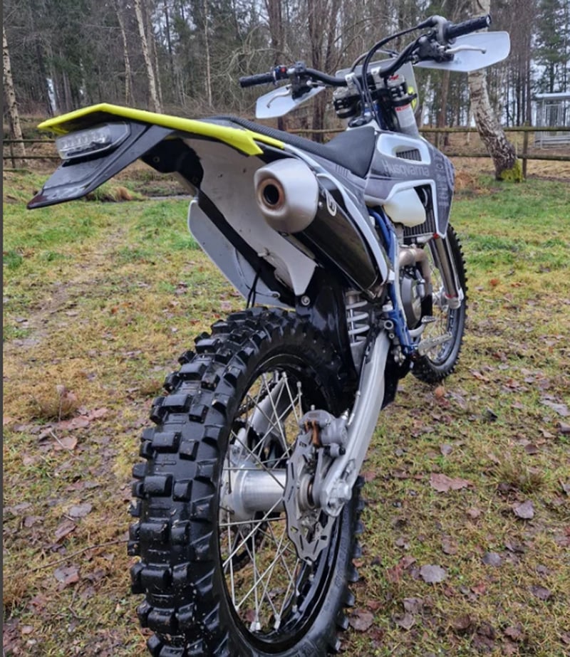 Husqvarna FE 350 stulen nordost om Gråbo