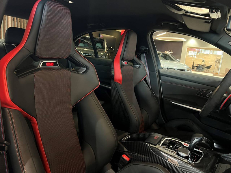 Vit BMW M3 CS slaktad på söder i Stockholm