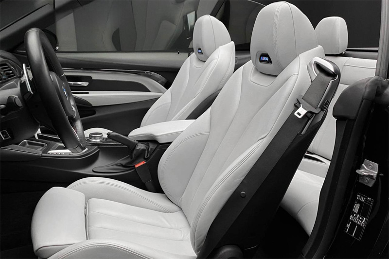 Svart BMW M4 Competition Cabriolet stulen på Lidingö