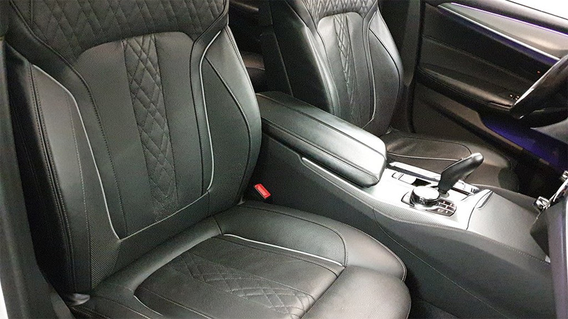 Vit BMW 540I Xdrive Touring stulen i Vaxmora, Sollentuna 