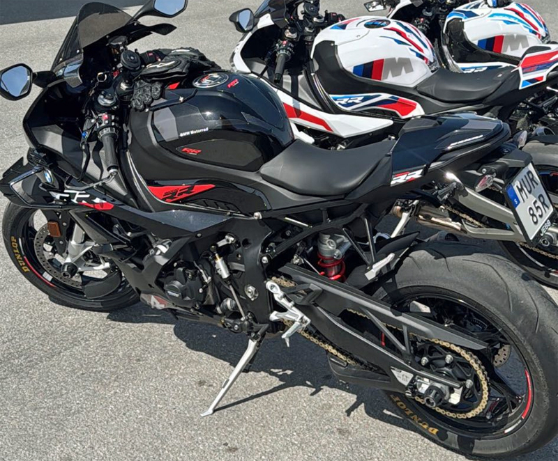 Svart BMW S 1000 RR stulen i Uppsala