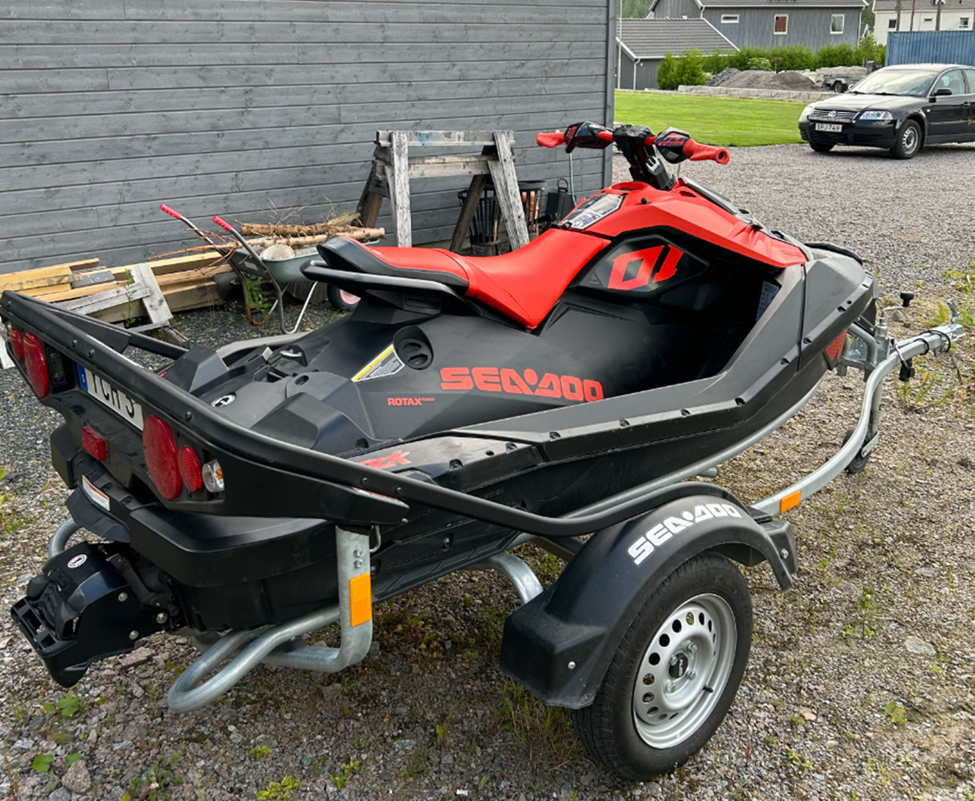 Sea Doo Sprark Trixx stulen på trailer i Svärdsjö, Dalarna