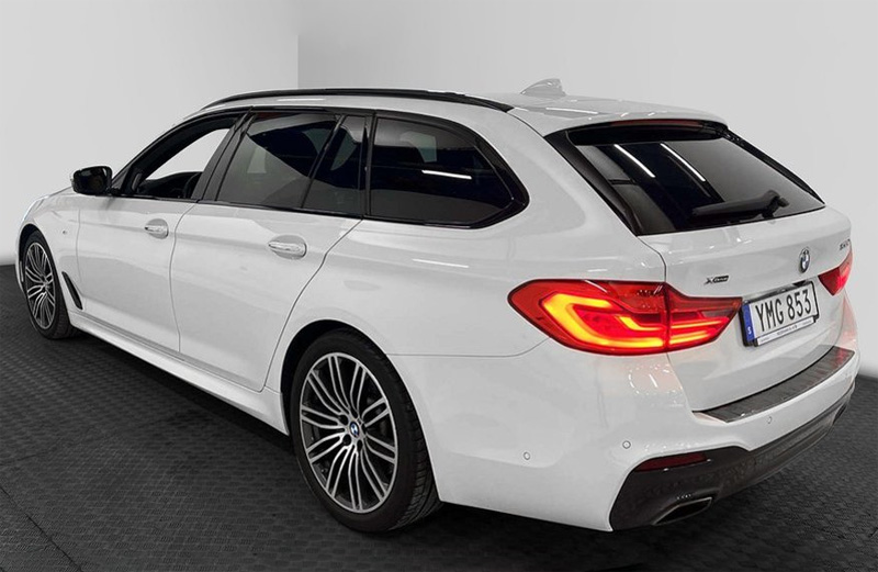 Vit BMW 530D Xdrive Touring stulen i Hägersten, Stockholm