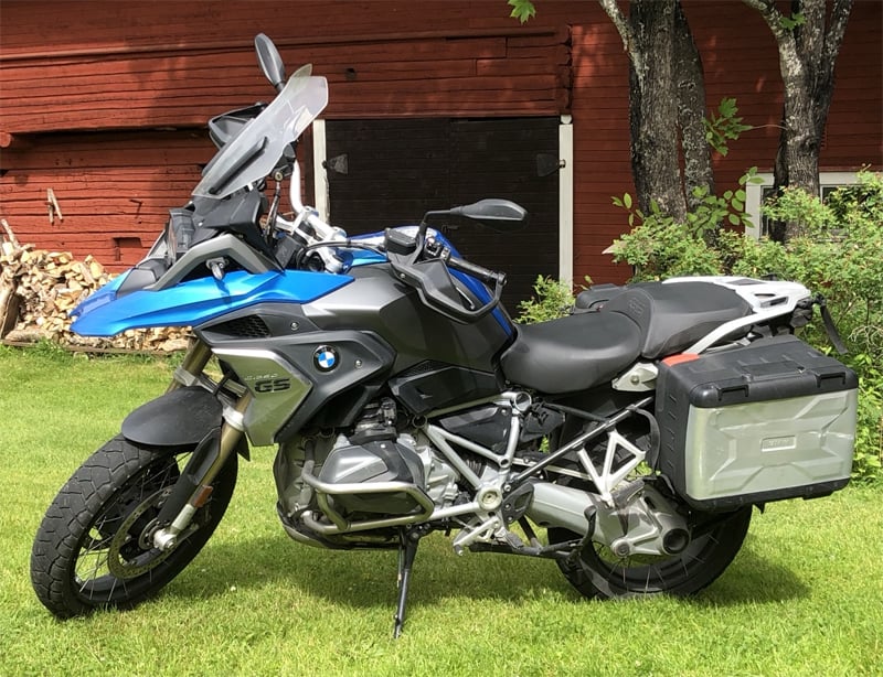 Blå BMW R 1250 GS stulen i Danderyd norr om Stockholm