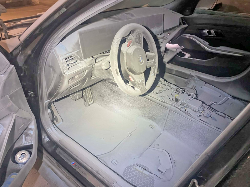 Vit BMW M3 CS slaktad i Råsunda, Solna