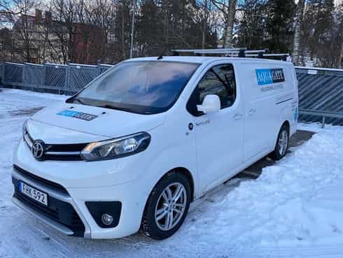 Två Toyota Proace och en Peugeot E-Expert stulna vid inbrott i Sollentuna