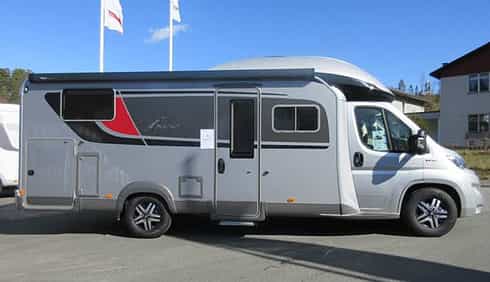 Hubil Fiat Bürstner Ixeo 728 stulen i Vaggeryd söder om Jönköping