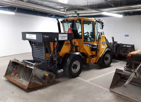 Redskapsbärare Wille 465 och Belos Transpro 54 stulna i Stockholm