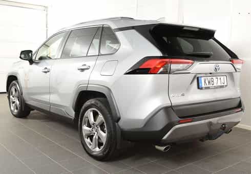 Silvermetallic Toyota RAV4 Hybrid Executive stulen i Täby norr om Stockholm