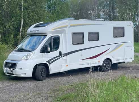 Halvintegrerad husbil Fiat Sunlight T69 stulen/bedrägeri/förmedling Malmö